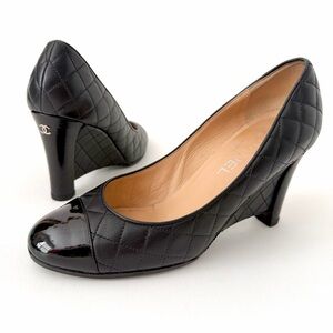 CHANEL | Black Quilted Leather Cap Toe Wedge Pumps 38.5 classic CC logo heels